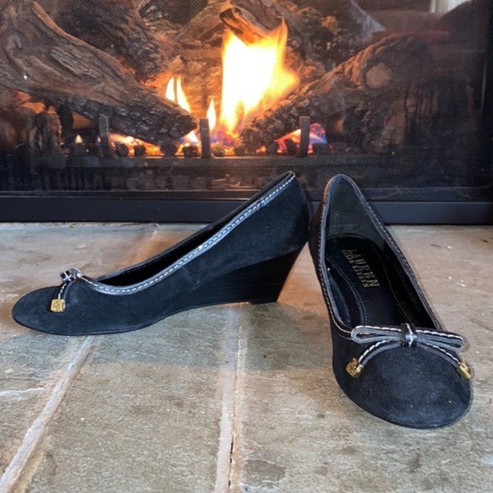 New Ralph Lauren suede wedge. Golden bow!!